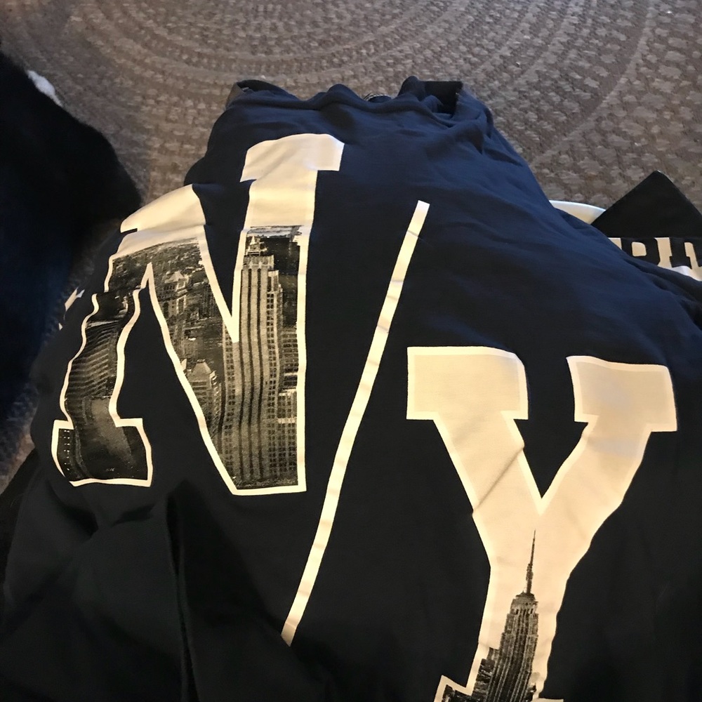 Long sleeve t shirt